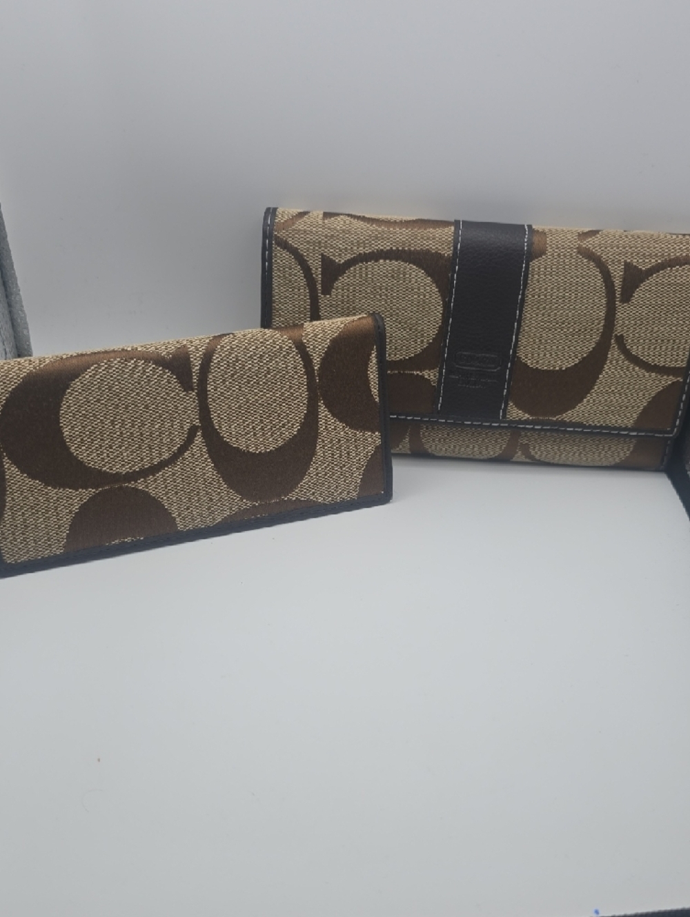 Coach Brown & Tan Signature Continental Wallet W/ Checkbook Holder (2-N-1)(EUC)✨ - Picture 2 of 10